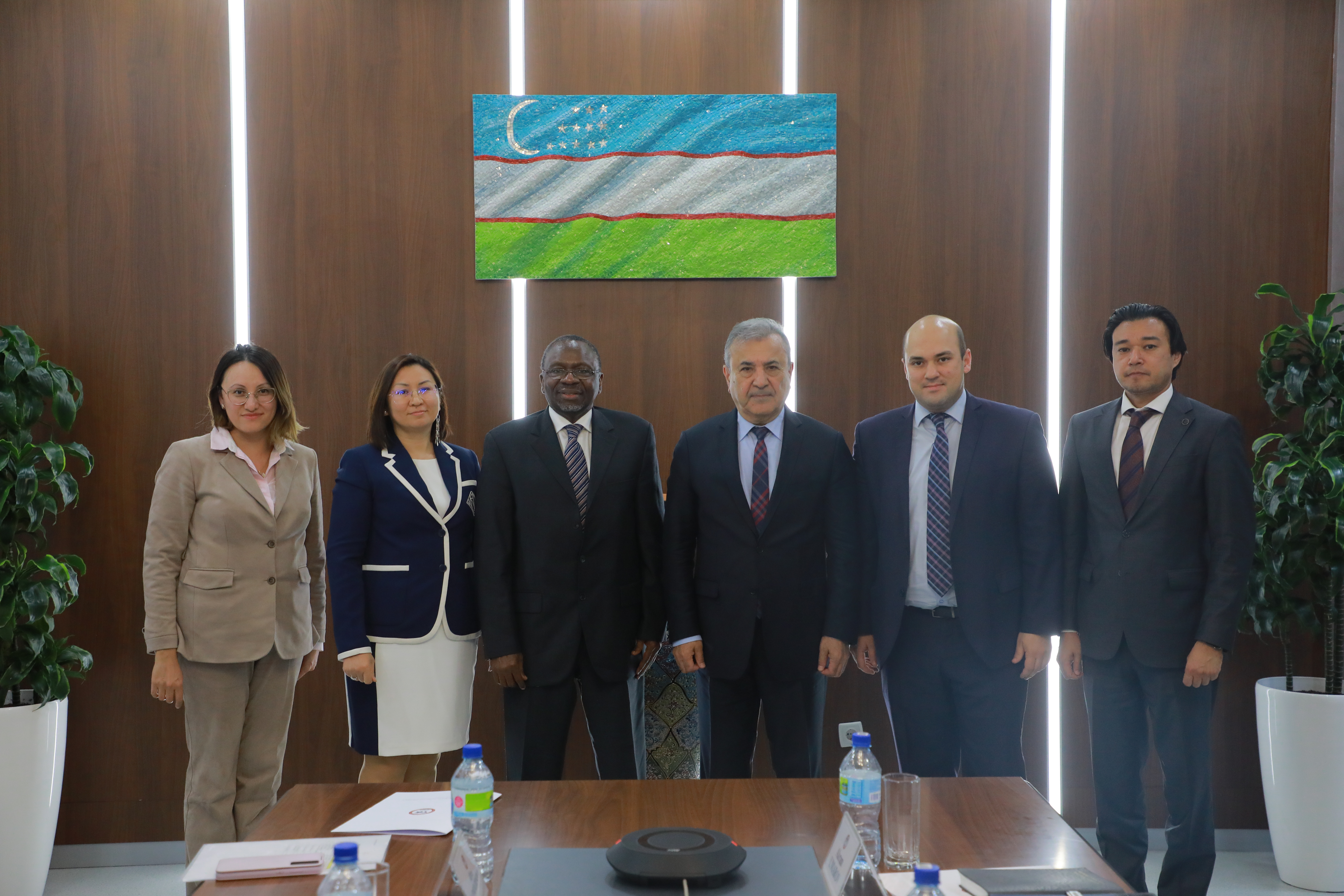 Университет мировой экономики и дипломатии посетила делегация Казахстана