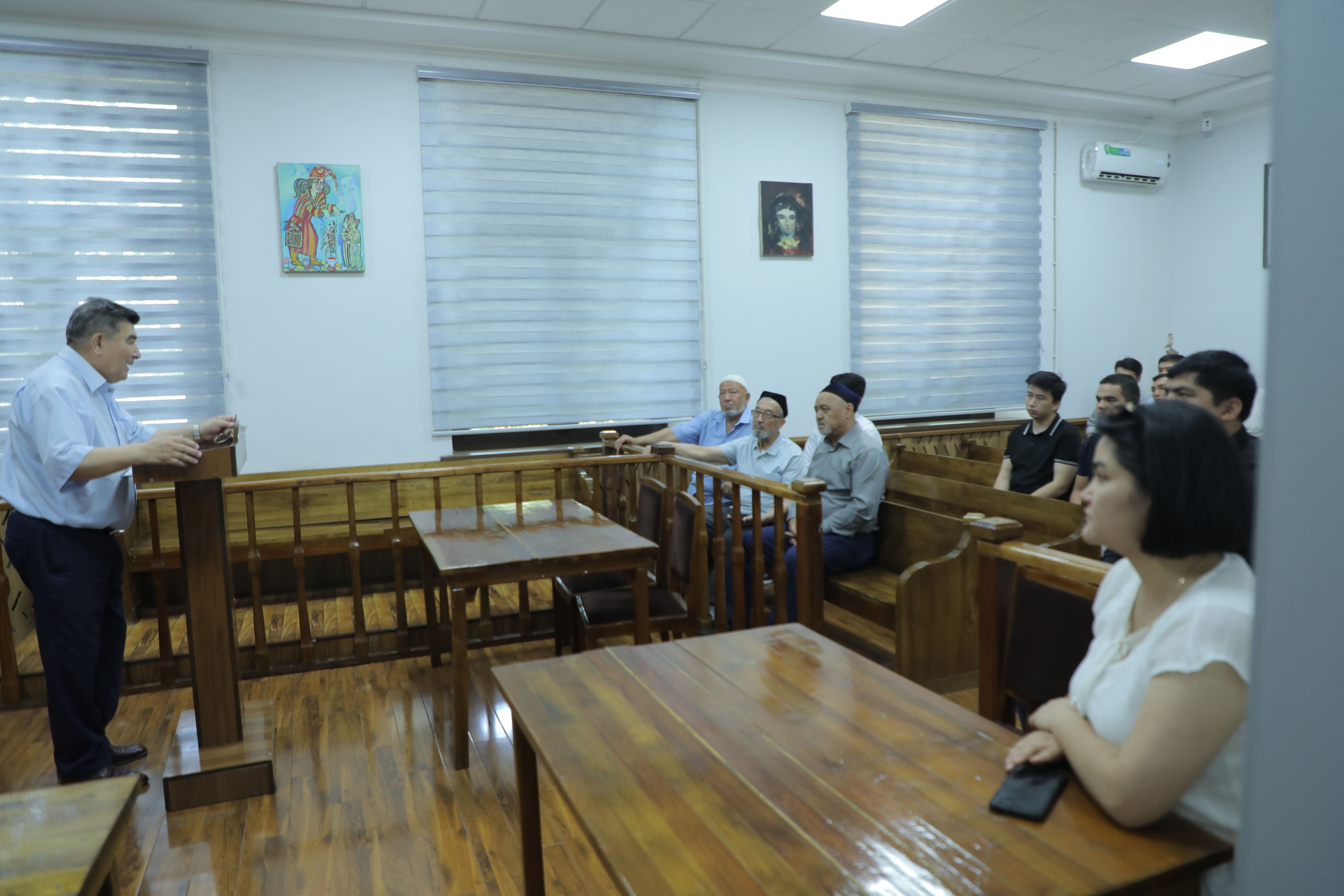 JIDU Yuridik klinikasida “Yoshlar va huquqiy ong” mavzusida Ochiq eshiklar kuni bo‘lib o‘tdi
