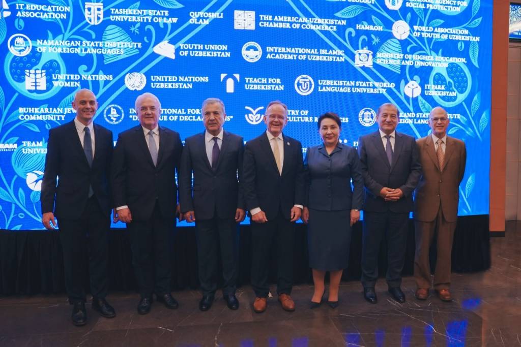 JIDU rektori AQSHning Yuta shtati delegatsiyasi bilan uchrashdi