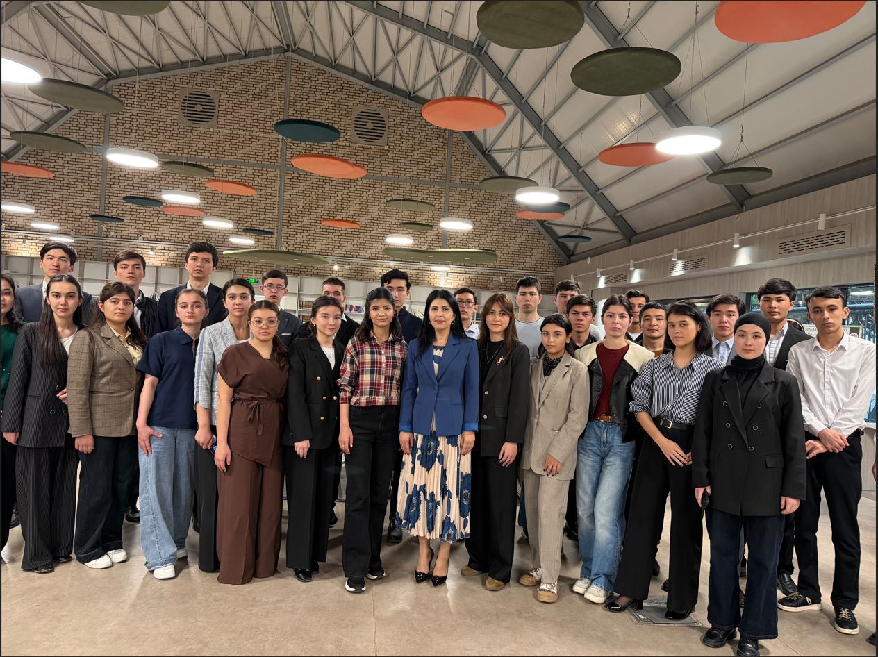 Впервые в УМЭД интеллектуальная игра «Zakovat» была проведена на английском языке