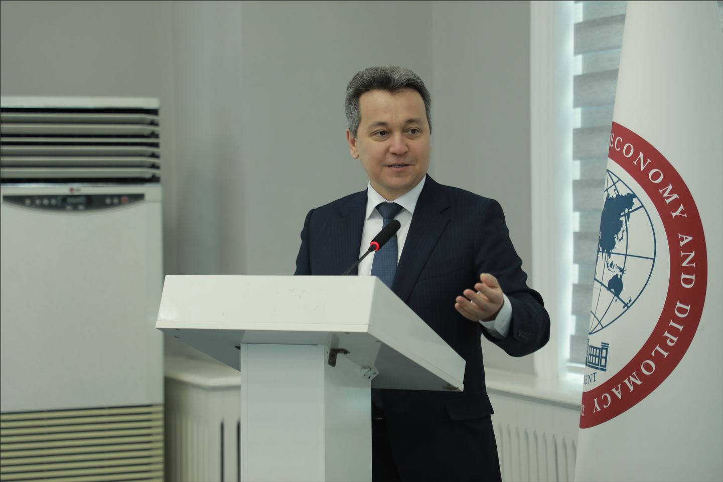 JIDUda Raqamli texnologiyalar vazirining raqamli diplomatiya va to‘rtinchi sanoat inqilobiga bag‘ishlangan ma’ruzasi bo‘lib o‘tdi