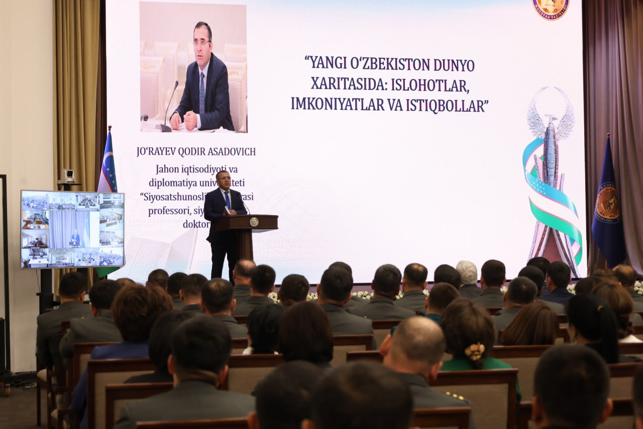 UWED Professor Leads Independence Lesson at the University of Public Security