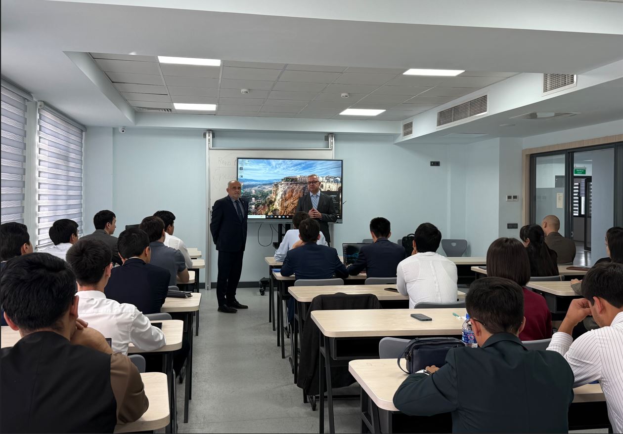A lecture by Hungarian experts was held at UWED