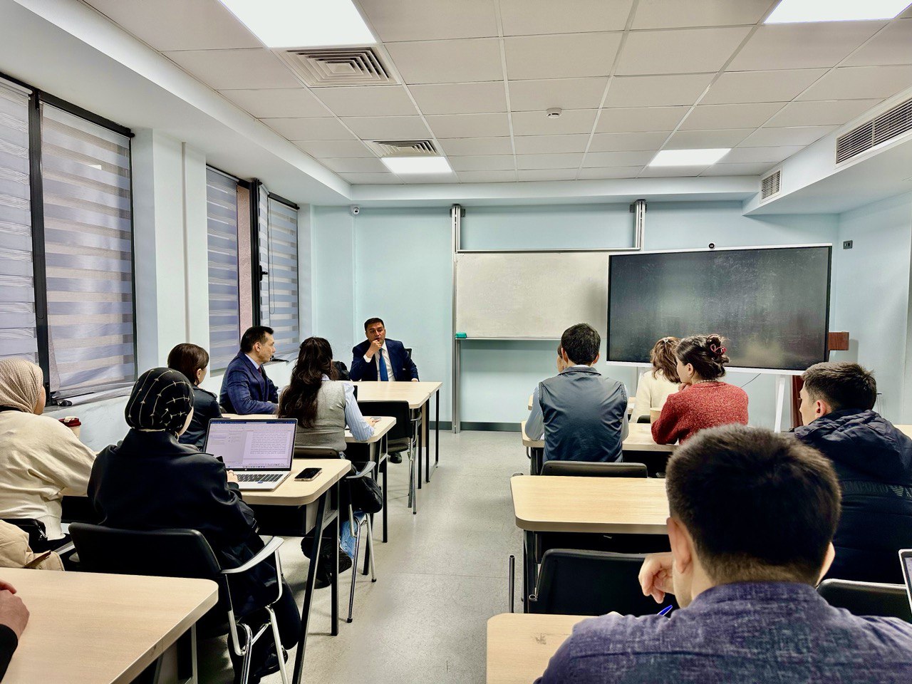 Lecture on the topic “International legal problems within international organizations”