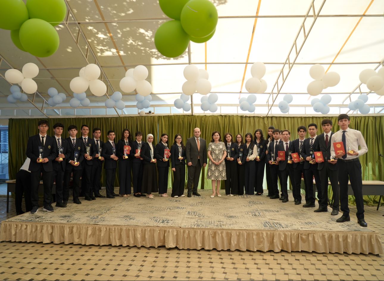 Graduation Ceremony Held at the Academic Lyceum of the University of World Economy and Diplomacy