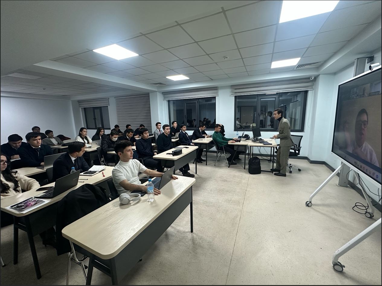 A master class on international commercial law with specialists from the Pennsylvania State University was held at the UWED