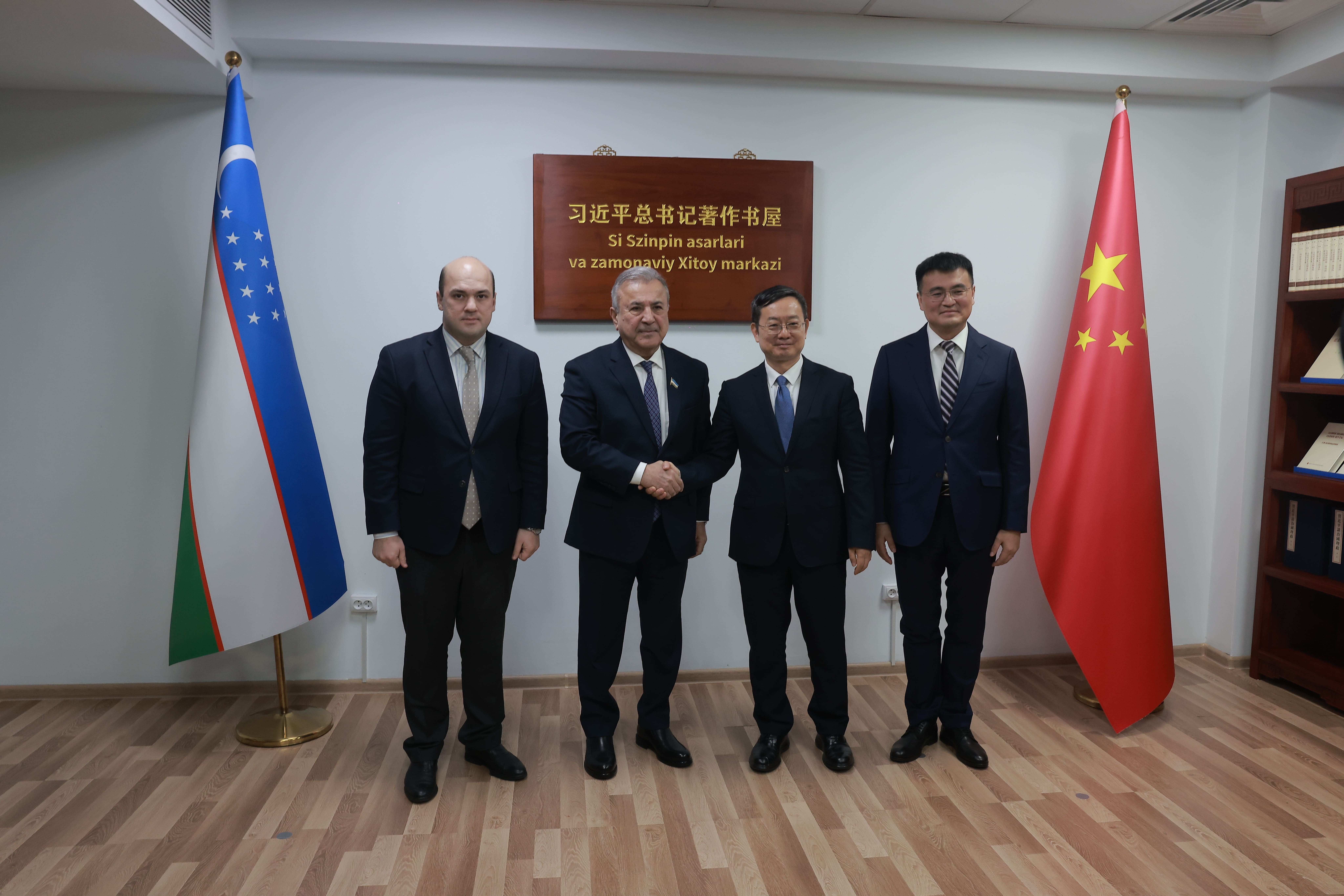A delegation of the Chinese Academy of Social Sciences visited UWED