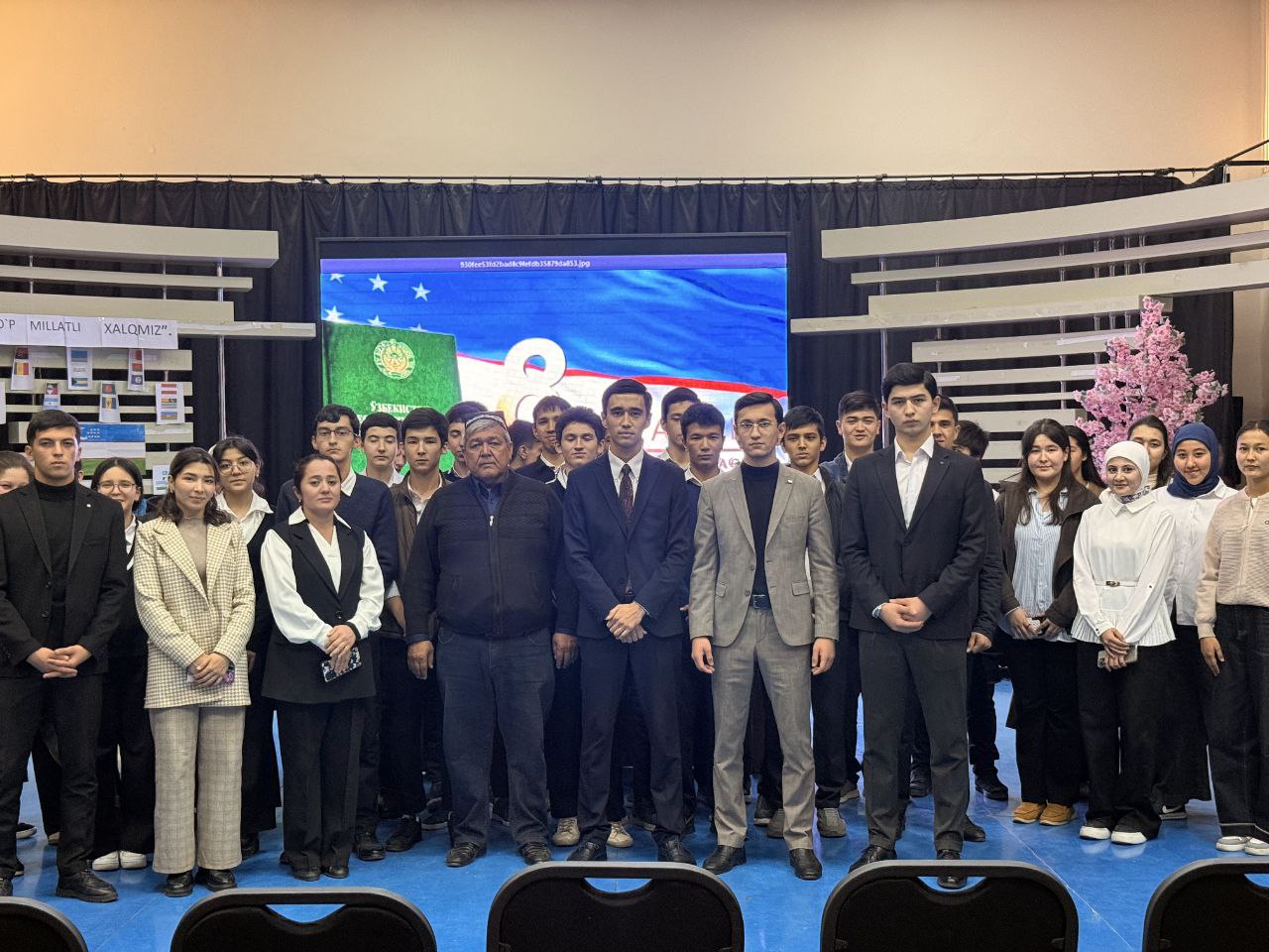 Студенты УМЭД организовали просветительские встречи для жителей махалли в рамках «Месяца Конституции»