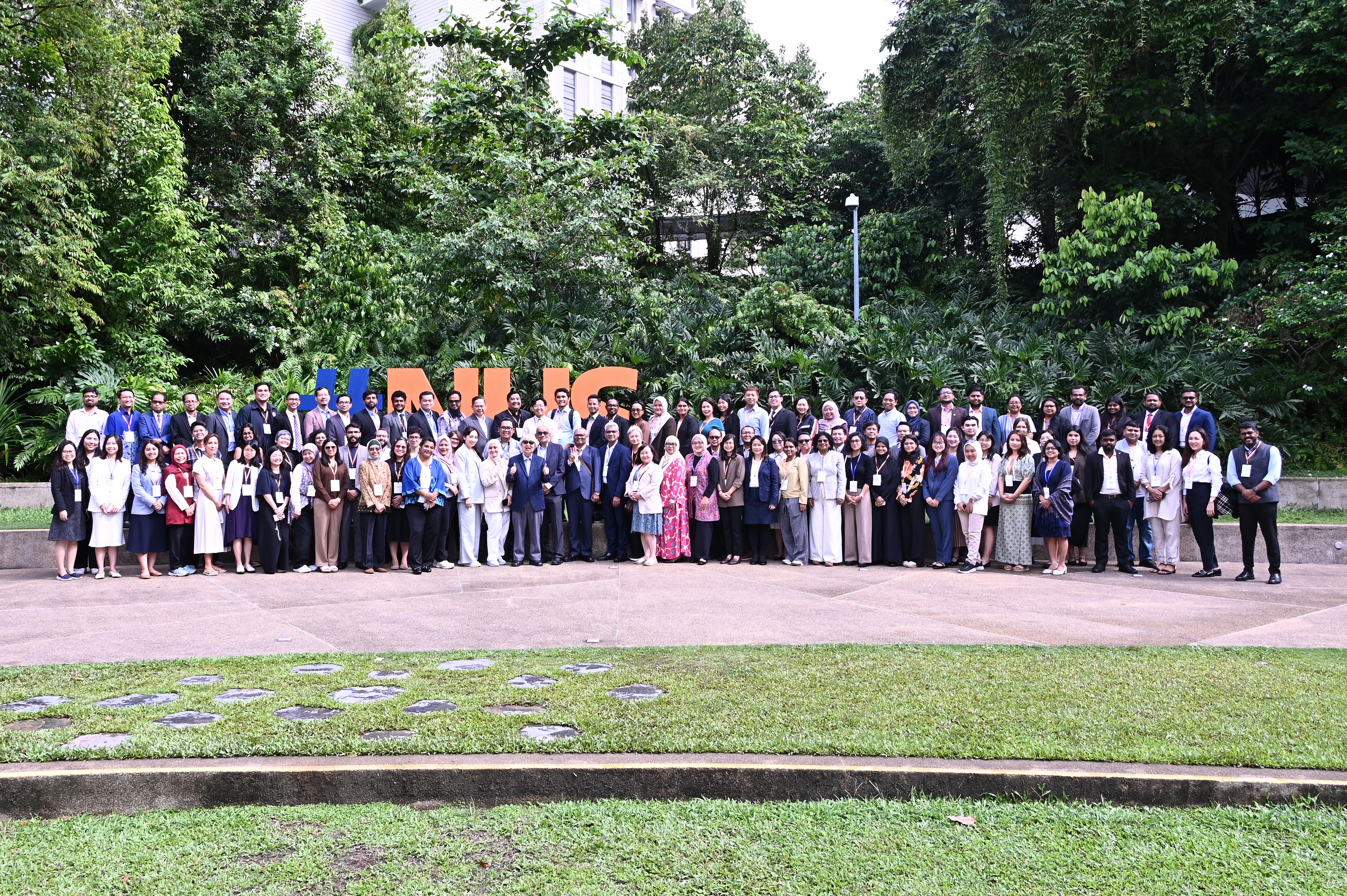 UWED Representative Participates in International Conference at the National University of Singapore