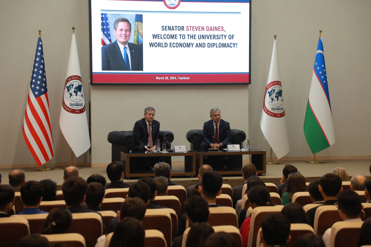 A meeting with US Senator Steven Daines took place at the University of World Economy and Diplomacy