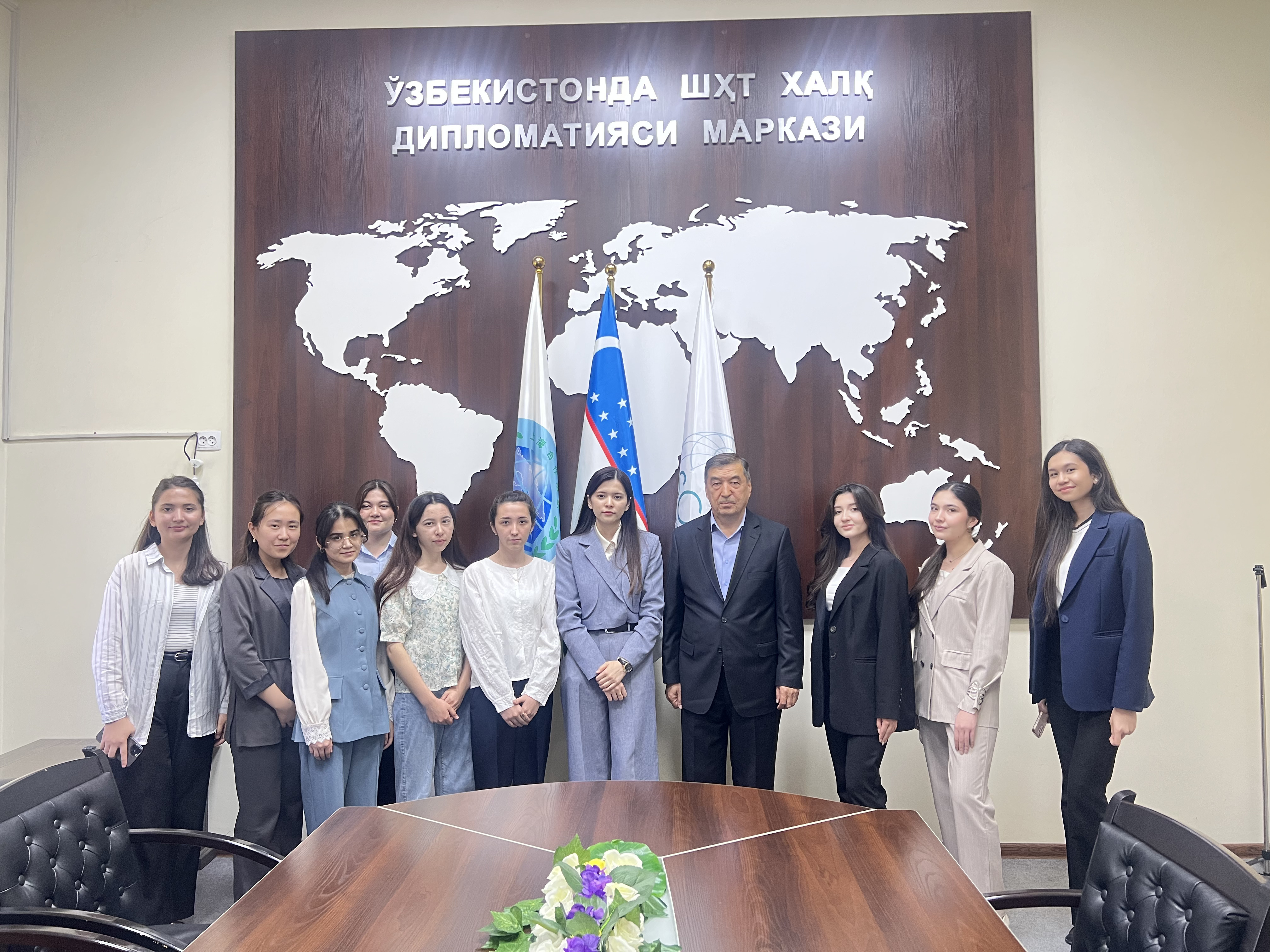 Студенты УМЭД посетили Центр народной дипломатии Шанхайской организации сотрудничества в Узбекистане