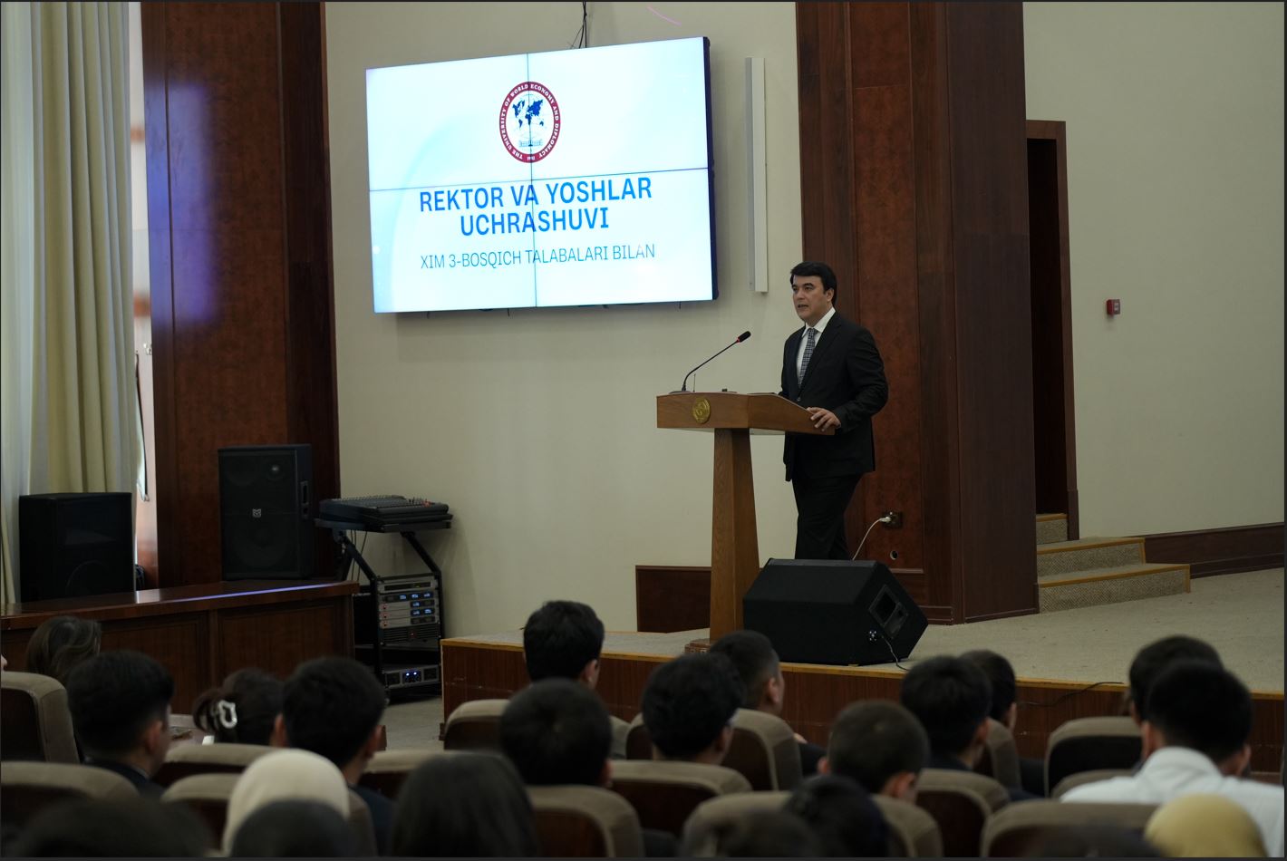 JIDUda “Rahbar va yoshlar” uchrashuvi: G‘oliblar ehtiromi va ochiq muloqot