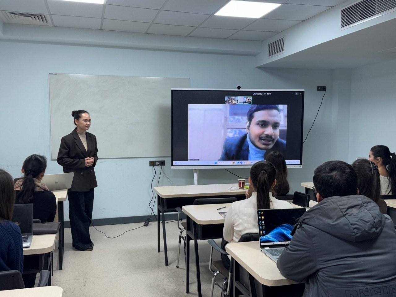 В УМЭД состоялся мастер-класс международного эксперта по интеллектуальной собственности и искусственному интеллекту