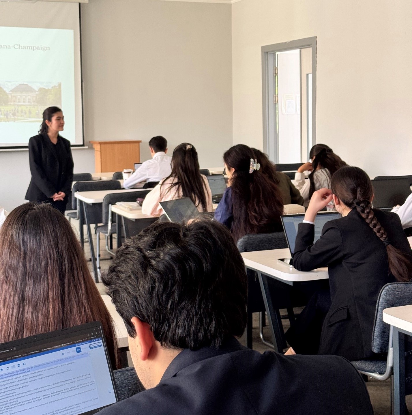 В УМЭД состоялся мастер-класс для студентов факультета международного права