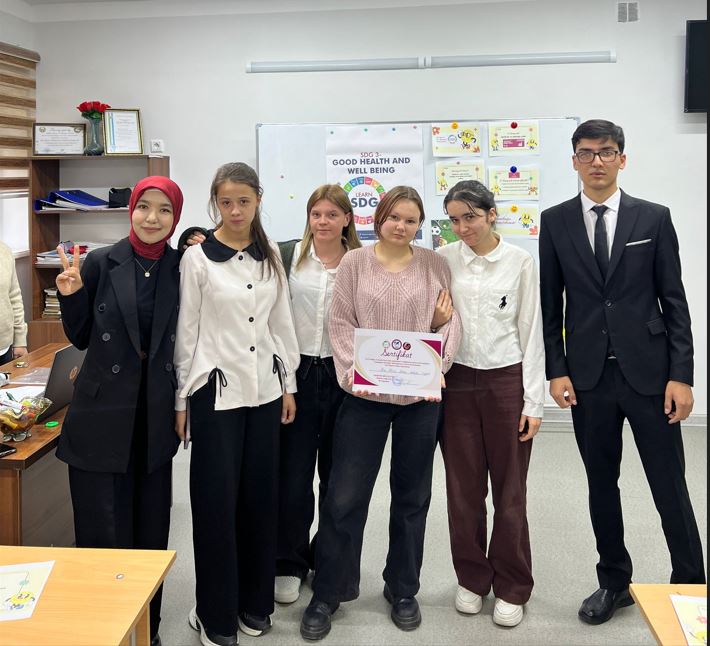 UWED Students Participate in “Charity Workshop”