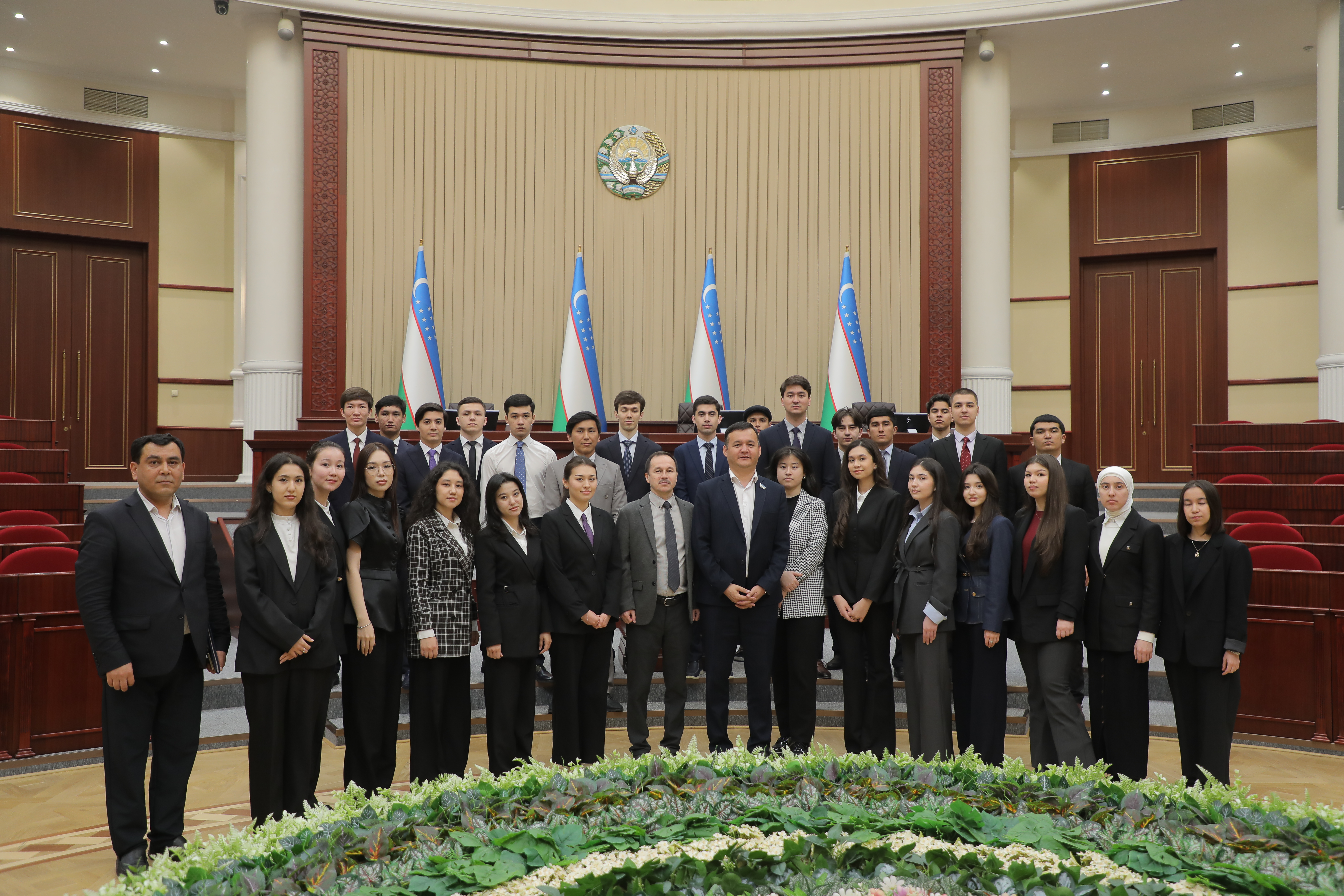 JIDU talabalari O‘zbekiston Respublikasi Oliy Majlisiga tashrif buyurdi