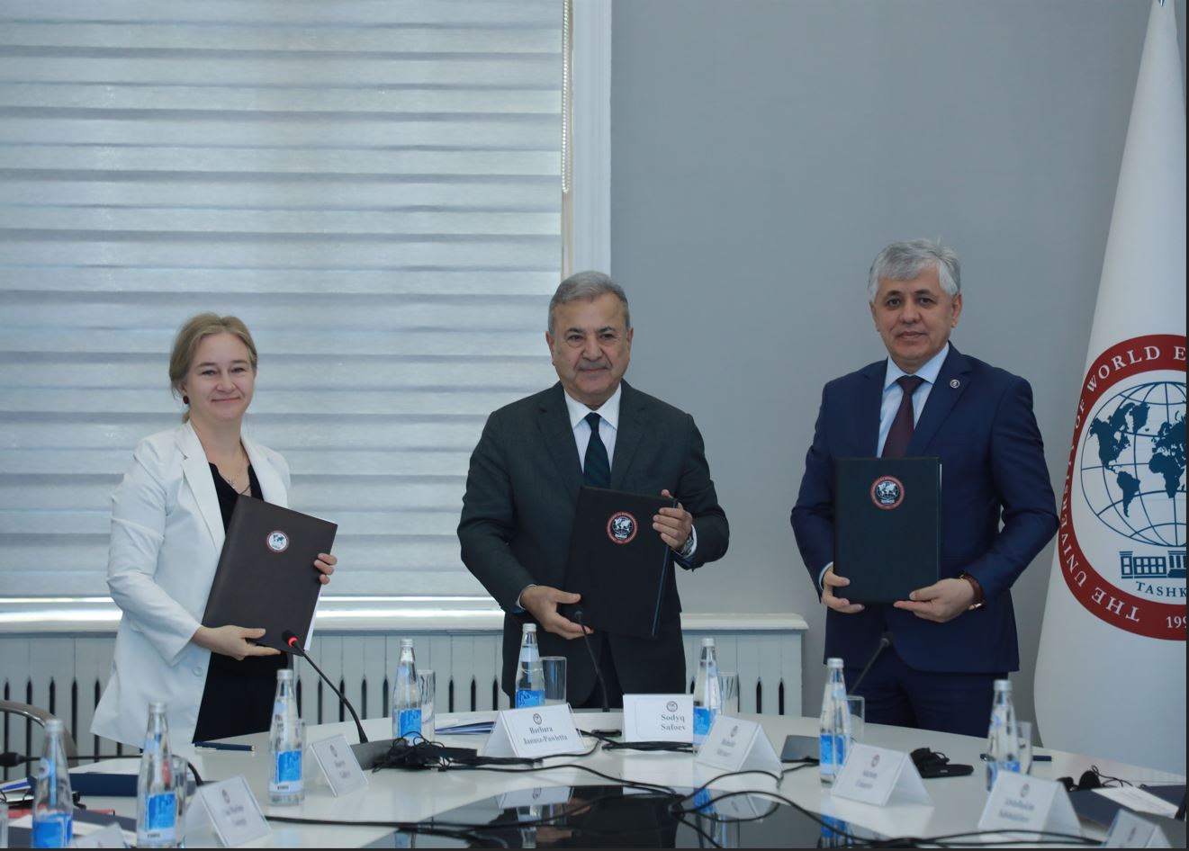 В УМЭД состоялся диалог между политикой и наукой на тему «Объединяя воды, строительство будущего: продвижение водной дипломатии в Центральной Азии»