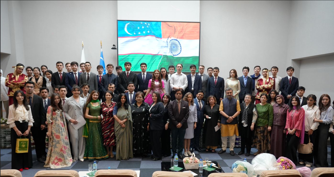 Jahon iqtisodiyoti va diplomatiya universitetida Hind tili kuni nishonlanib, notiqlik san’ati tanlovi o‘tkazildi