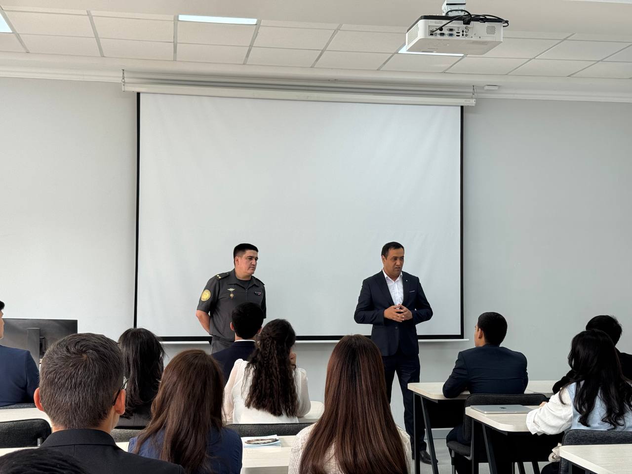 A meeting was held at UWED on the topic “We are the creators of New Uzbekistan!”