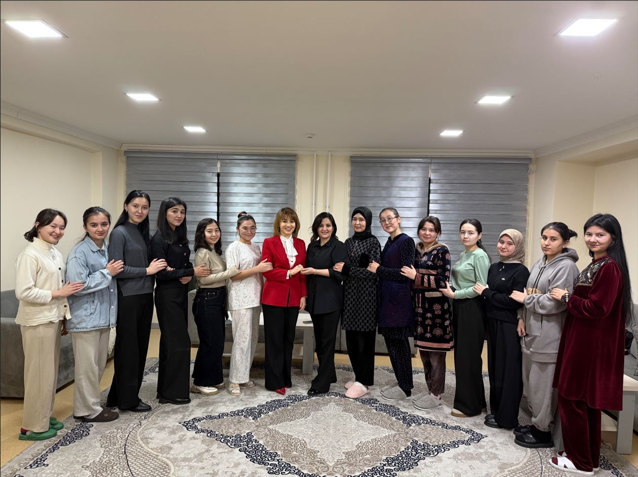 An open round table was held at UWED with the participation of students on the topic “Let girls talk - a conversation from the heart”