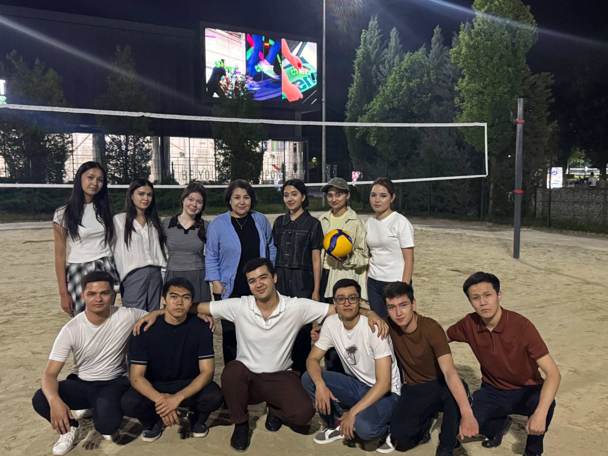 JIDU talabalari “Sport — sog‘liq garovi” shiori ostida Ekoparkga tashrif buyurdilar