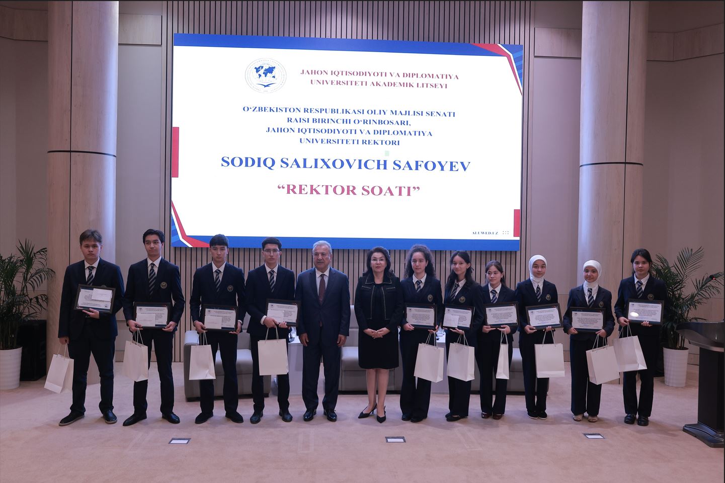 Jahon iqtisodiyoti va diplomatiya universiteti Akademik litseyida “Rektor soati” tadbiri bo‘lib o‘tdi