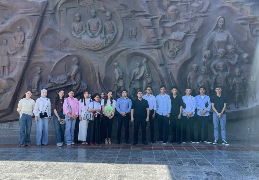 Students Visited the Museum of Glory
