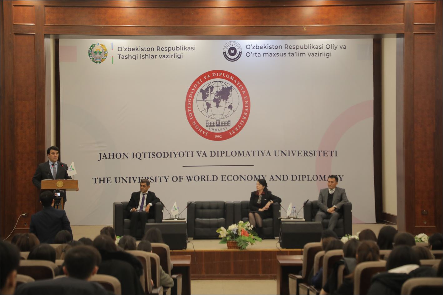 В УМЭД прошел открытый диалог на тему «Ценность человека и экологические права в Конституции»