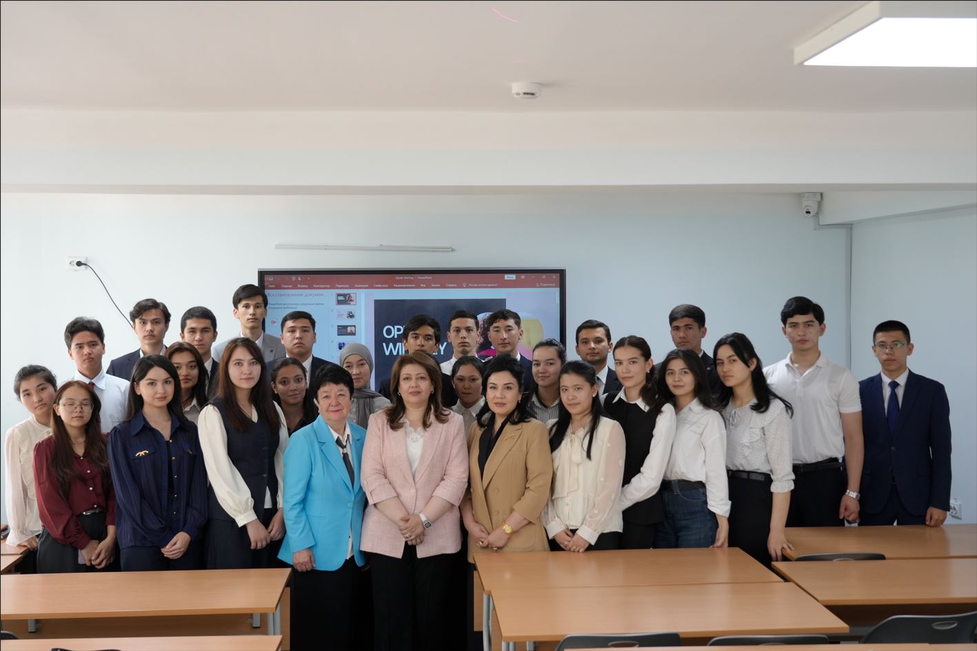 Состоялась встреча руководителя и молодежи на тему «Задачи, стоящие перед современной молодежью»