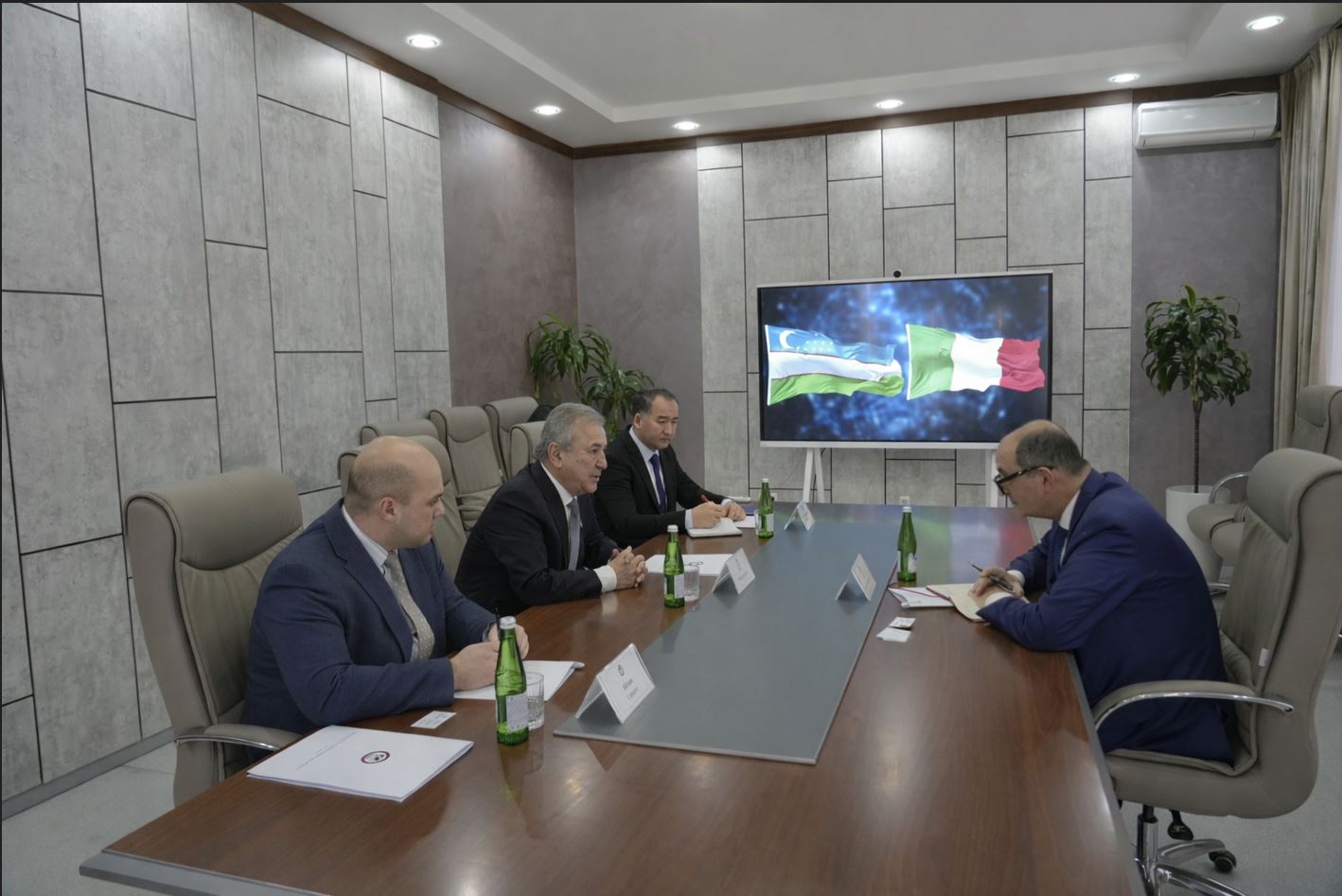 JIDUda Italiya elchisi bilan uchrashuv bo‘lib o‘tdi